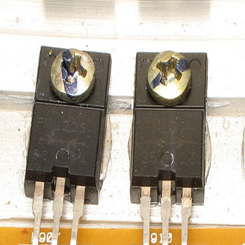 Cara Mengurangi Panas Transistor Final Power