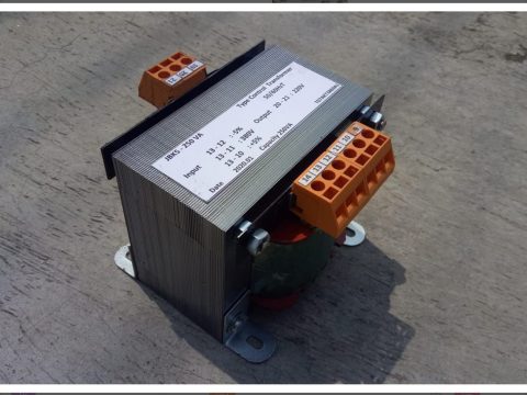 Salah satu contoh Trafo Kontrol ( Control Transformer ) yang paling banyak dipergunakan pada mesin produksi dan tool.